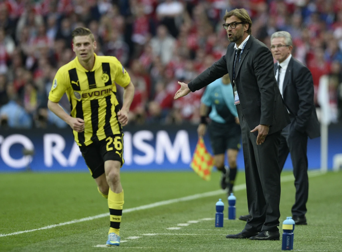 Zwycięskiego gola w 89. minucie zdobył Arjen Robben.