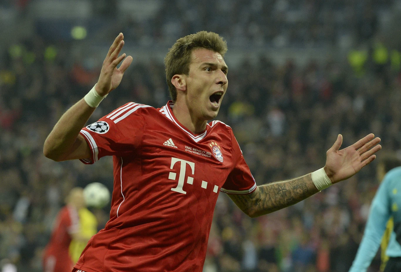 Zwycięskiego gola w 89. minucie zdobył Arjen Robben.