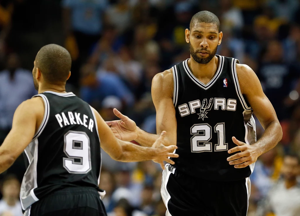 Tony Parker i Tim Duncan - liderzy "Ostróg" z San Antonio Tony Parker i Tim Duncan - liderzy "Ostróg" z San Antonio