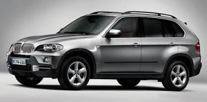 BMW X5 (2006-2013; ozn.E70). Poprzednie dwie generacje modelu znalazły dotychczas 1,3 mln nabywców.