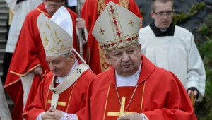 Kard. Dziwisz: Kościół ma strzec ładu moralnego opartego na Dekalogu.