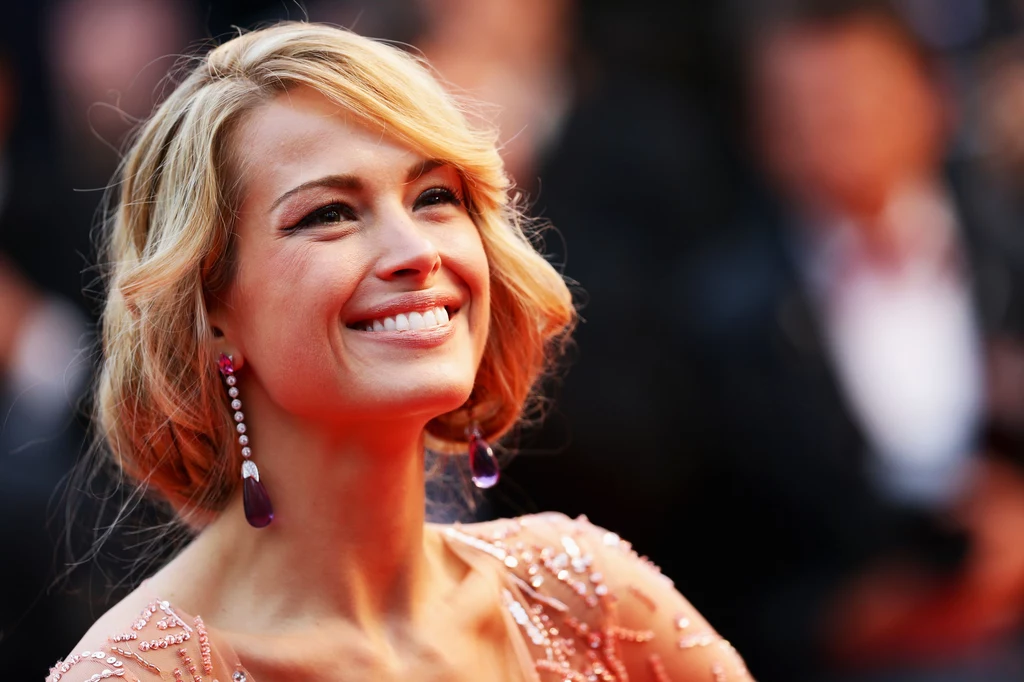 Petra Nemcova na czerwonym dywnie w Cannes Petra Nemcova na czerwonym dywnie w Cannes