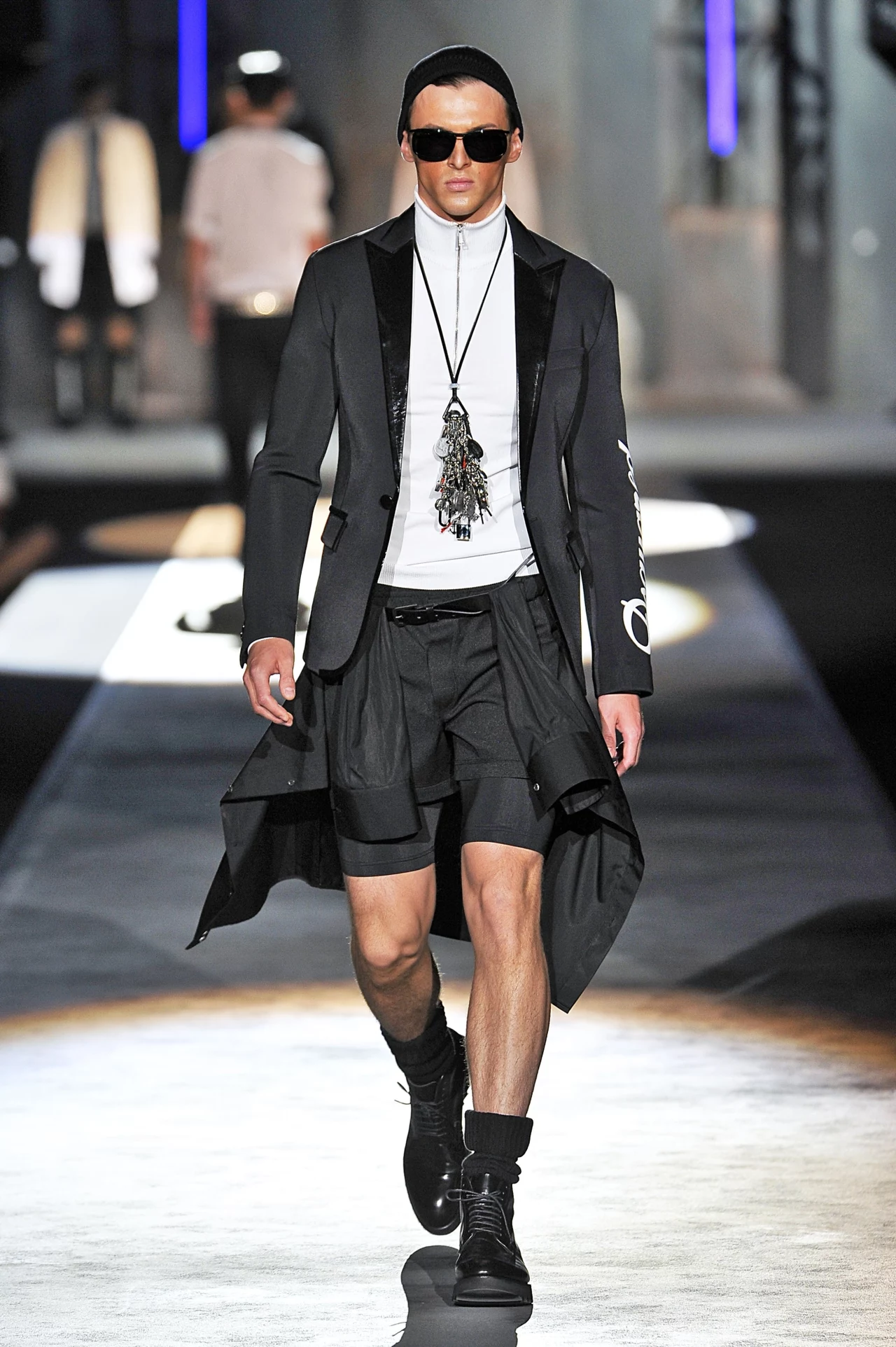 Projekt: Dsquared2 Projekt: Dsquared2