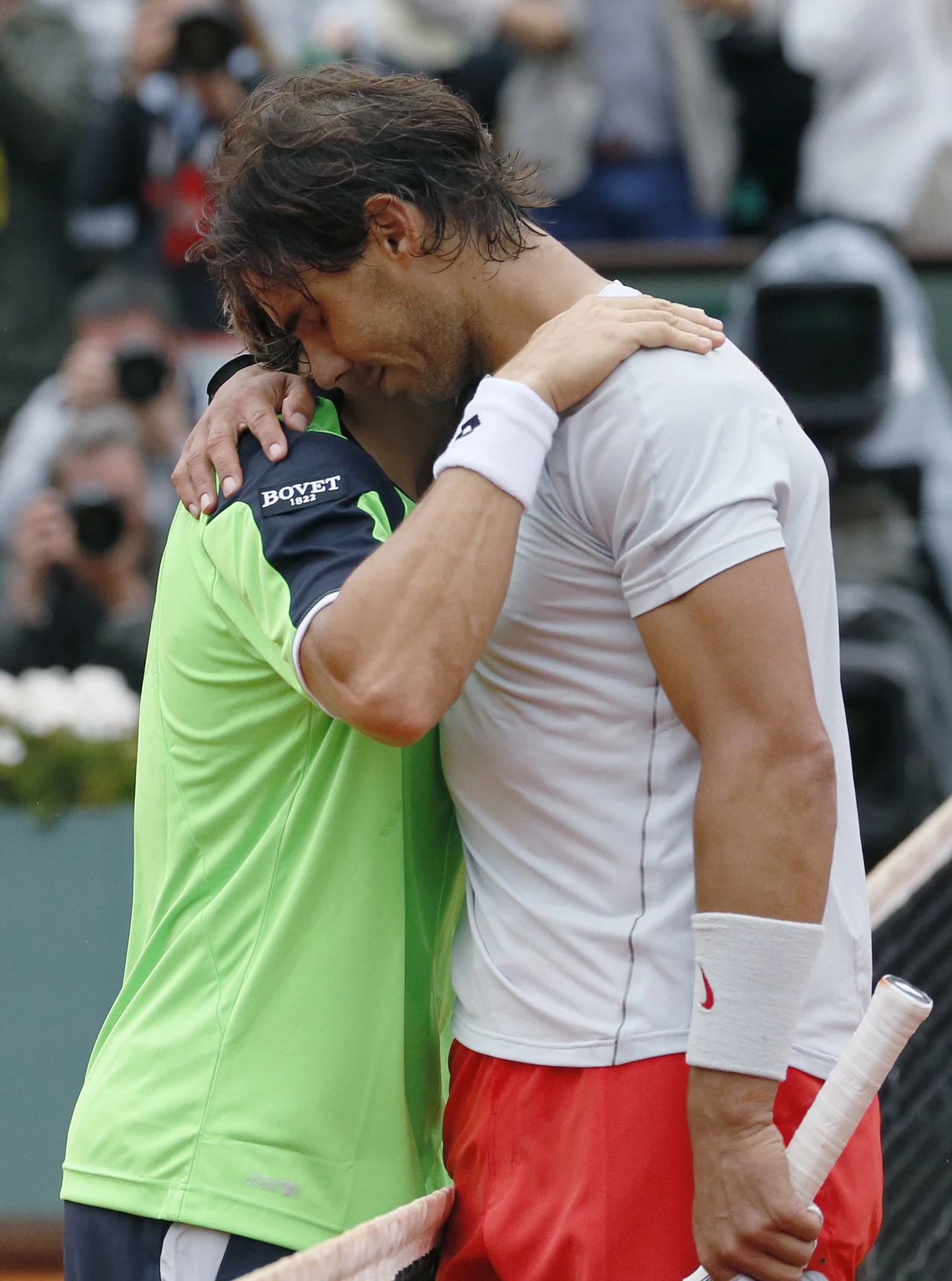 27-letni Nadal zdobył 12. tytuł w Wielkim Szlemie. Po raz dziewiąty wystąpił w stolicy Francji, gdzie przegrał dotychczas tylko jeden mecz - w 2009 roku w czwartej rundzie ze Szwedem Robinem Soederlingiem. 27-letni Nadal zdobył 12. tytuł w Wielkim Szlemie. Po raz dziewiąty wystąpił w stolicy Francji, gdzie przegrał dotychczas tylko jeden mecz - w 2009 roku w czwartej rundzie ze Szwedem Robinem Soederlingiem.