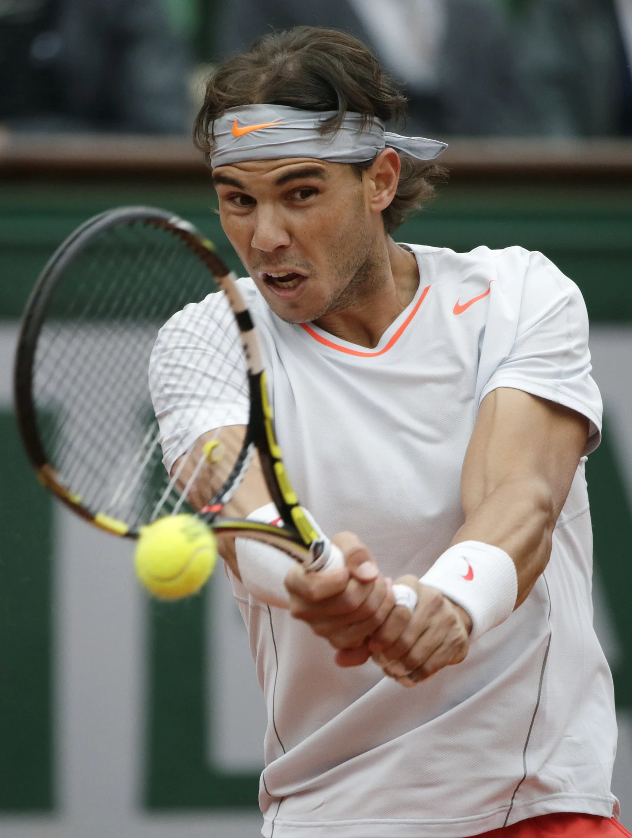 27-letni Nadal zdobył 12. tytuł w Wielkim Szlemie. Po raz dziewiąty wystąpił w stolicy Francji, gdzie przegrał dotychczas tylko jeden mecz - w 2009 roku w czwartej rundzie ze Szwedem Robinem Soederlingiem. 27-letni Nadal zdobył 12. tytuł w Wielkim Szlemie. Po raz dziewiąty wystąpił w stolicy Francji, gdzie przegrał dotychczas tylko jeden mecz - w 2009 roku w czwartej rundzie ze Szwedem Robinem Soederlingiem.