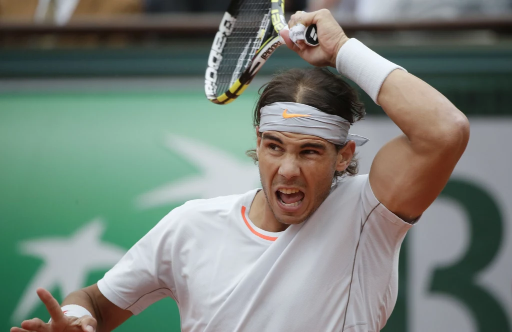 27-letni Nadal zdobył 12. tytuł w Wielkim Szlemie. Po raz dziewiąty wystąpił w stolicy Francji, gdzie przegrał dotychczas tylko jeden mecz - w 2009 roku w czwartej rundzie ze Szwedem Robinem Soederlingiem. 27-letni Nadal zdobył 12. tytuł w Wielkim Szlemie. Po raz dziewiąty wystąpił w stolicy Francji, gdzie przegrał dotychczas tylko jeden mecz - w 2009 roku w czwartej rundzie ze Szwedem Robinem Soederlingiem.