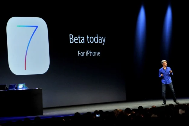 W iOS 7 po raz pierwszy zmodyfikowano interfejs użytkownika W iOS 7 po raz pierwszy zmodyfikowano interfejs użytkownika