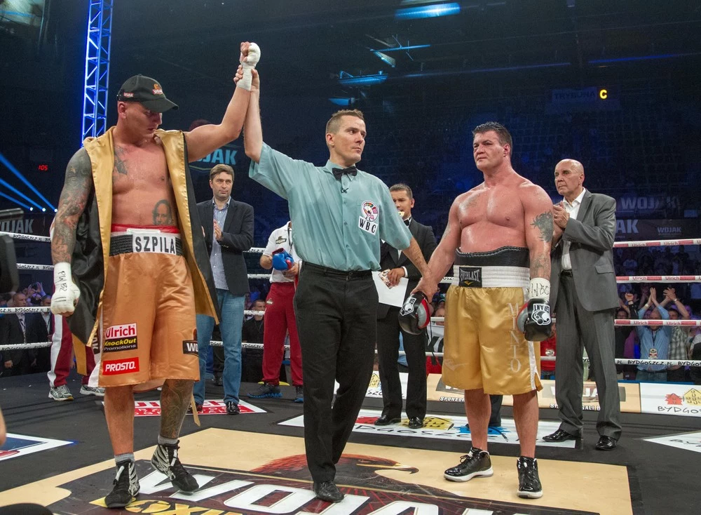 Artur Szpilka zanotował piętnaste kolejne zwycięstwo w karierze. W walce wieczoru Wojak Boxing Night w Bydgoszczy niepokonany na zawodowym ringu "Szpila" jednogłośnie na punkty pokonał Amerykanina Briana Minto