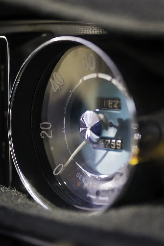 Volvo P1800 z przebiegiem blisko 4,8 mln km należące do Irva Gordona Volvo P1800 z przebiegiem blisko 4,8 mln km należące do Irva Gordona