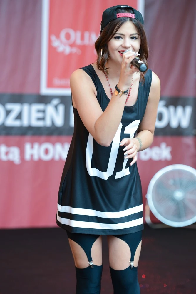 Honorata podczas występu w Bełchatowie
