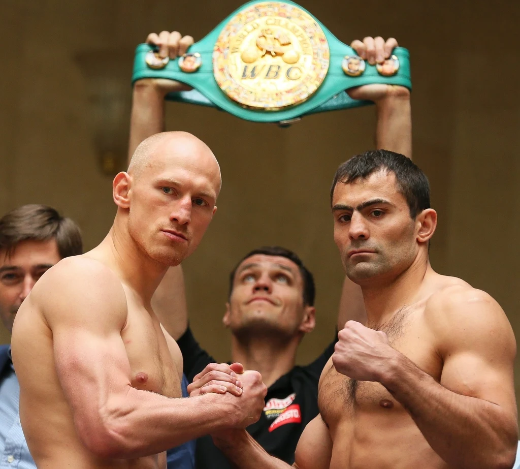 Krzysztof Włodarczyk (z lewej) i Rachim Czachkijew Krzysztof Włodarczyk (z lewej) i Rachim Czachkijew