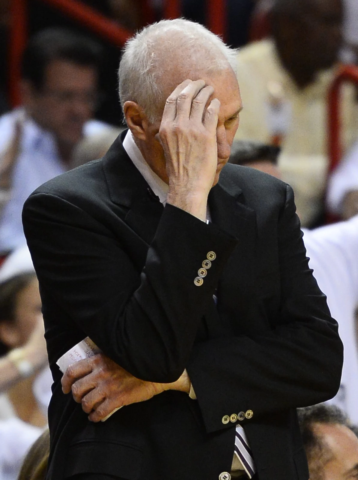 Koszykarze Miami Heat trzeci raz w swoim czwartym występie w finale sięgnęli po mistrzostwo ligi NBA. W siódmym decydującym spotkaniu pokonali w czwartek we własnej hali San Antonio Spurs 95:88, wygrywając rywalizację 4-3