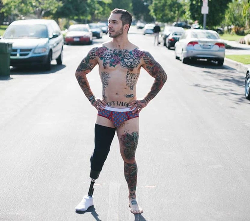 Alex Minsky jest uwielbiany przez fotografów. Jego życie dzieli się między treningi i sesje zdjęciowe