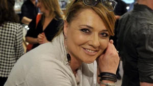 - Miałam trudny czas po śmierci mojego serialowego męża Rysia. Codzienne zdjęcia i emocjonalne sceny dużo mnie kosztowały. Wtedy trochę się pogubiłam - powiedziała Małgorzata Ostrowska-Królikowska.