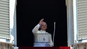 Papież Franciszek na modlitwie Anioł Pański