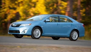 Toyota Camry Hybrid (2012)