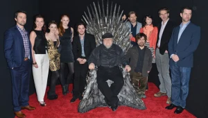 Szef sieci HBO, Micheal Lombardo, zaprzeczył doniesieniom o przymiarkach do realizacji kinowej wersji serialu.