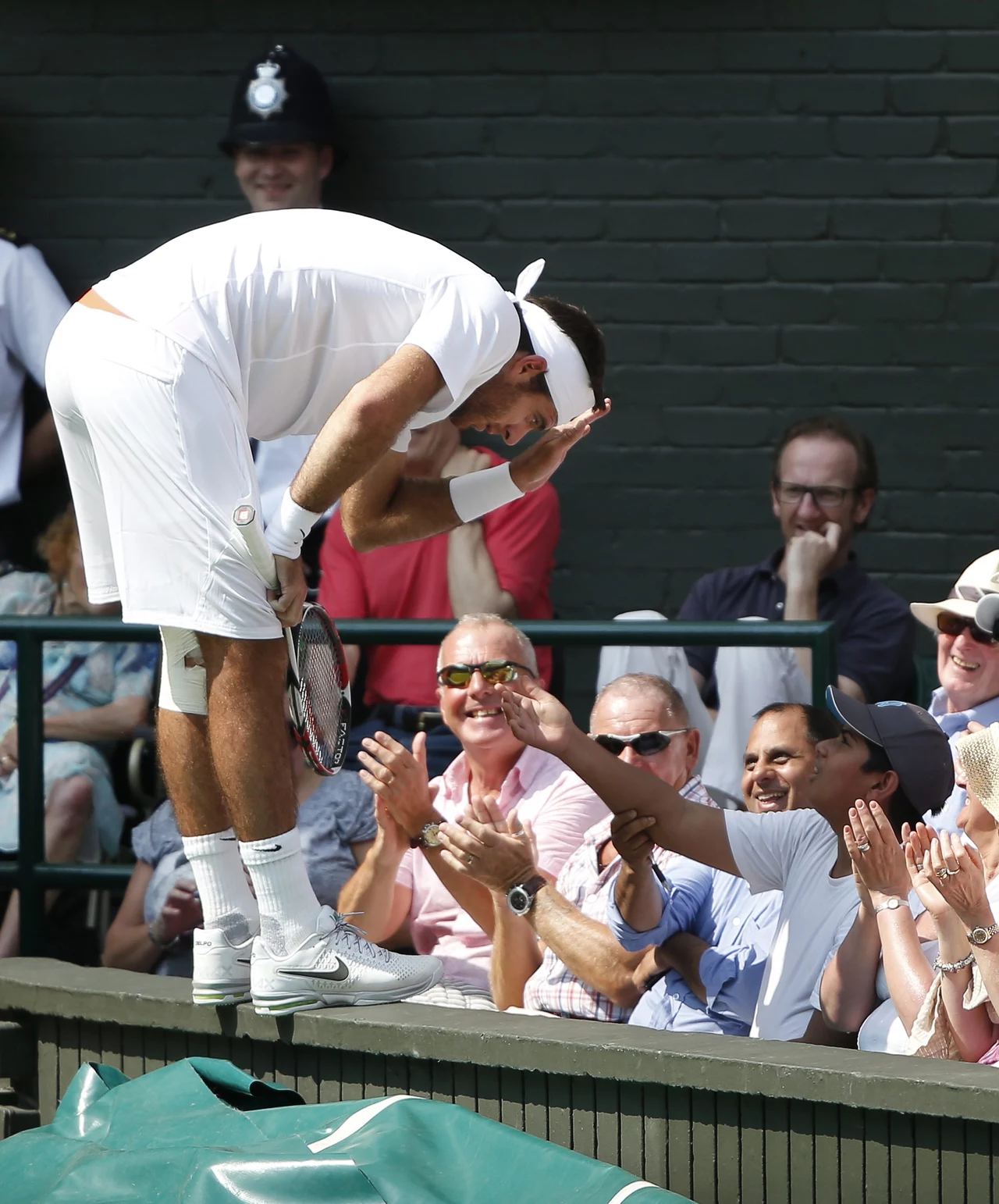 Półfinał Wimbledonu obfitował w zwroty akcji i stał na świetnym poziomie