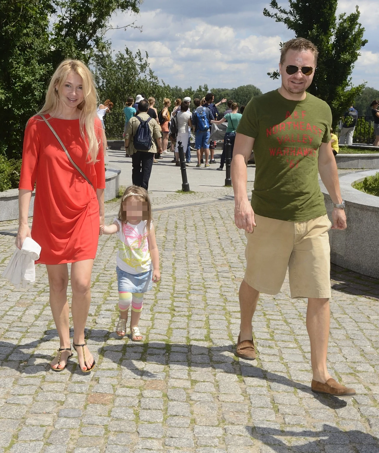 Ewa Pacuła z córką i partnerem Ewa Pacuła z córką i partnerem