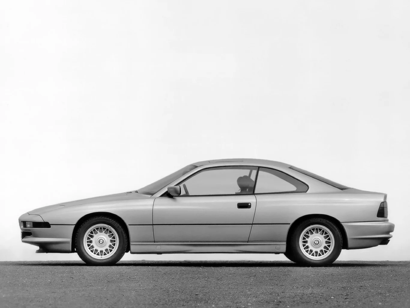 BMW 850i (E31)