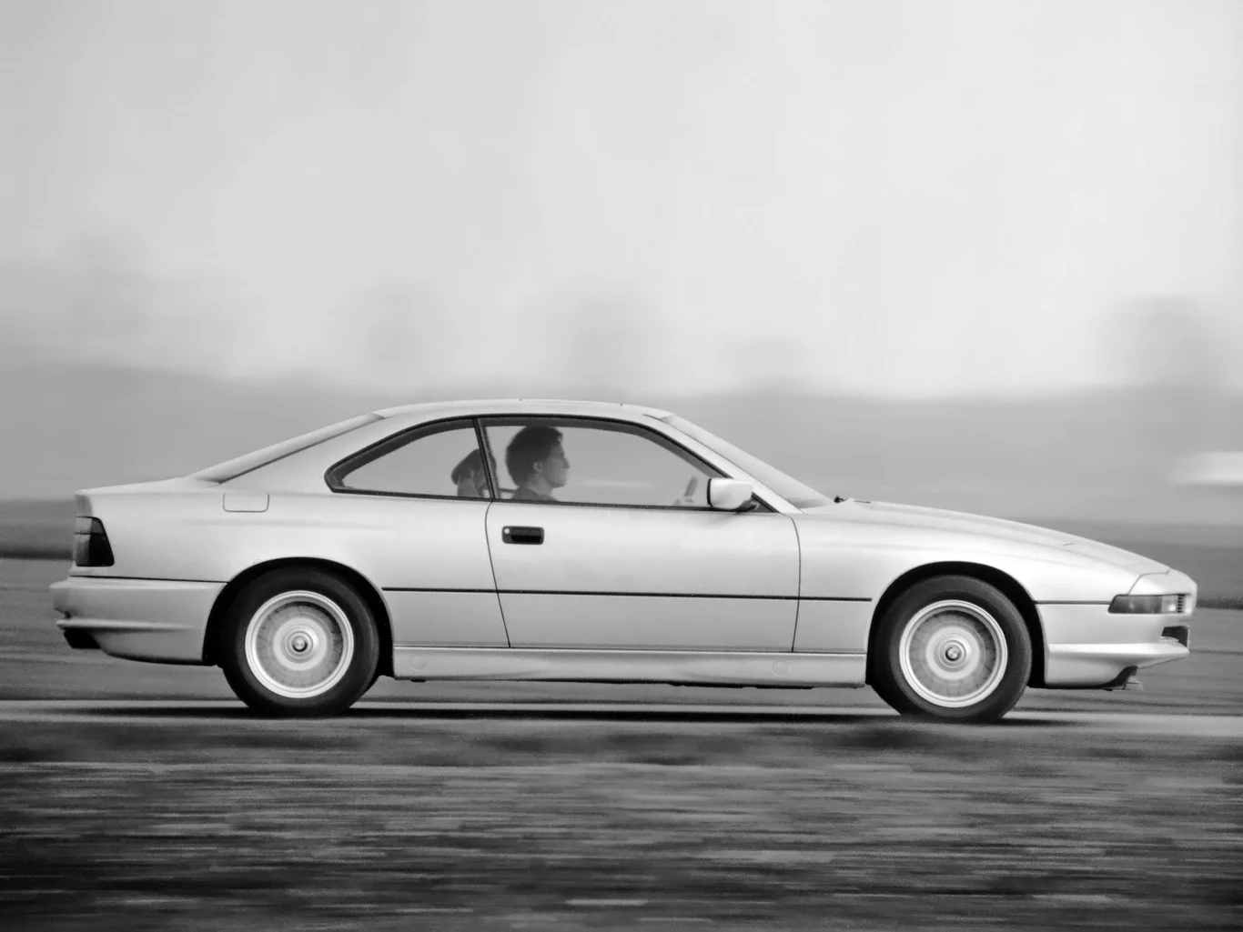 BMW 850i (E31)