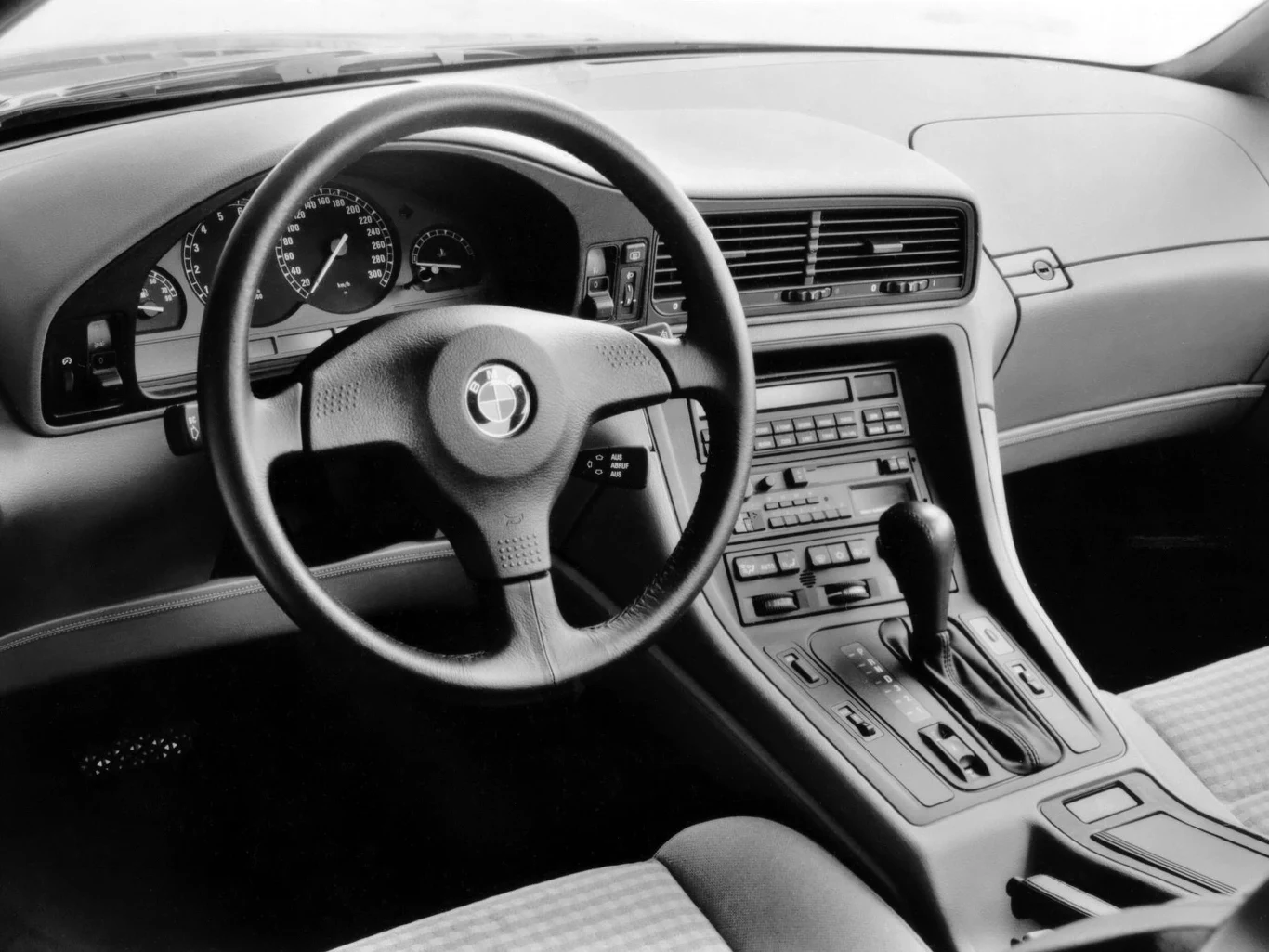 BMW 850i (E31)