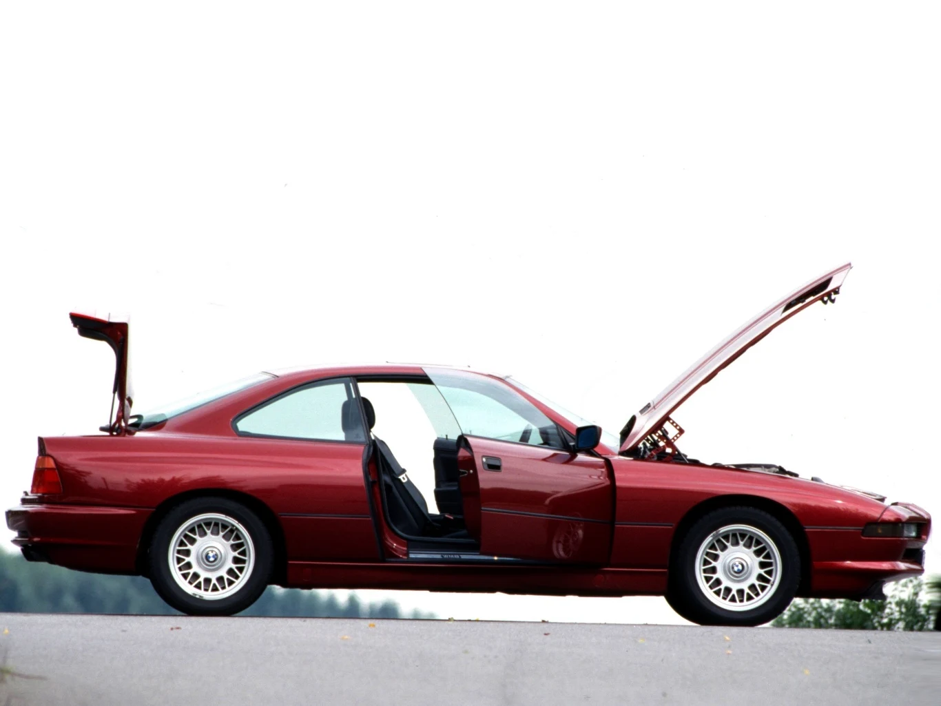 BMW 850i (E31)