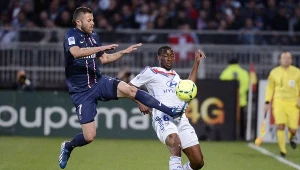 Jeremy Menez (przy piłce)