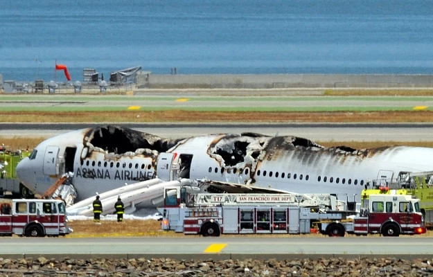 Wrak Boeinga 777 na lotnisku w San Francisco