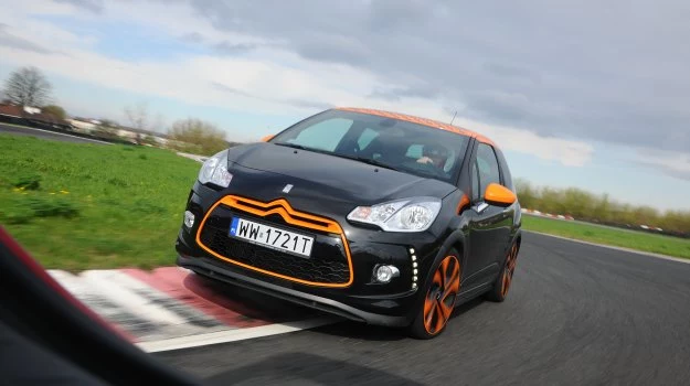 Citroen DS3 Racing ma świetne osiągi i hamulce. Gorzej z własnościami jezdnymi.