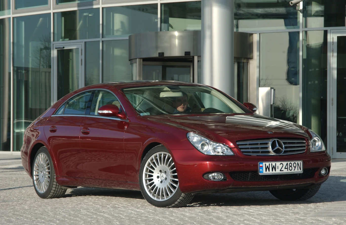 CLS: technicznie jest kopią klasy E, więc i problemy ma te same. CLS: technicznie jest kopią klasy E, więc i problemy ma te same.