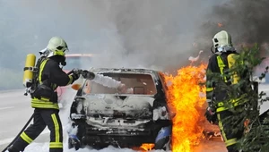 Haker może przejąć kontrolę nad samochodem i spowodować wypadek