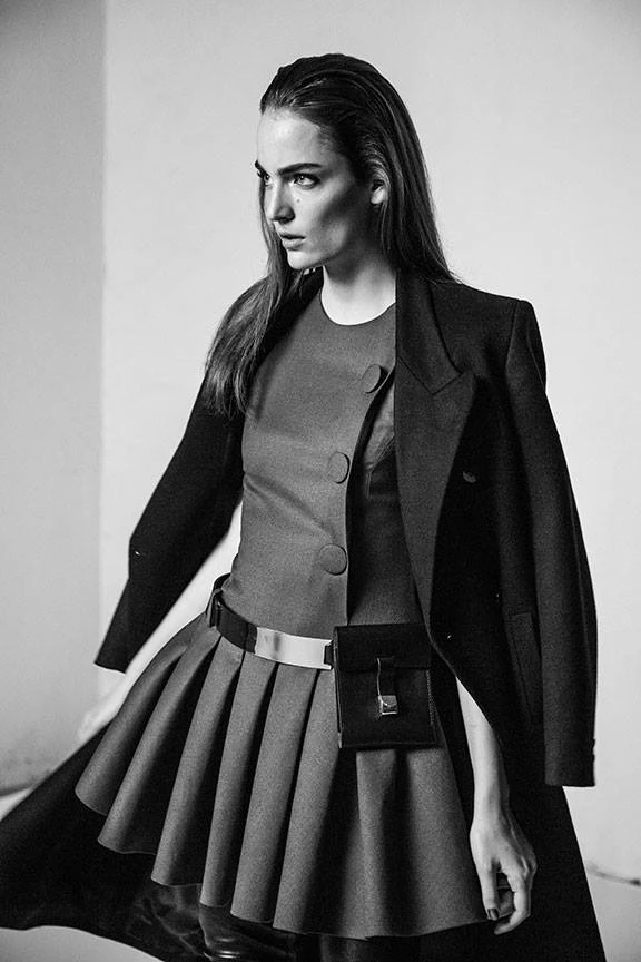 Zuzanna Bijoch na planie kampanii Simple CP jesień-zima 2013/14 Zuzanna Bijoch na planie kampanii Simple CP jesień-zima 2013/14
