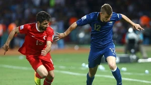 Z prawej Lucas Digne