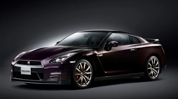 Nissan GT-R Midnight Opal