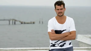 - Niby bierzesz sporą sumę za film, ale tak naprawdę na długo musi ci ona wystarczyć - żali się Antoni Pawlicki.