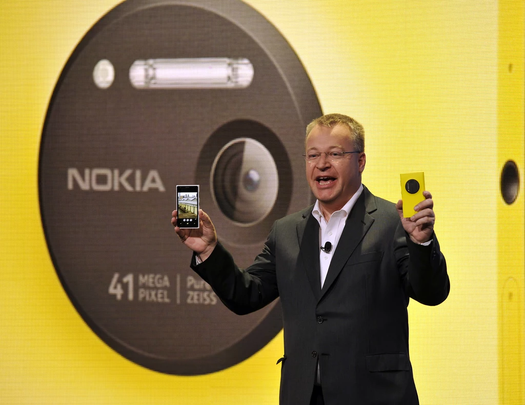 Stephen Elop jest bardzo zadowolony z systemu Windows Phone