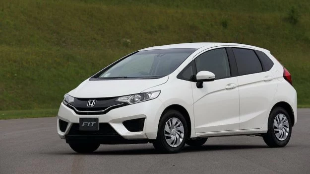 Honda Fit Hybrid korzysta z baterii litowo-jonowej.