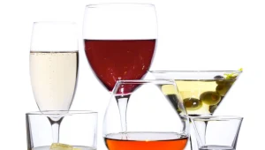 Radni Suwałk (Podlaskie) podjęli w środę uchwałę o zakazie sprzedaży alkoholu w mieście od godz. 23 do 6