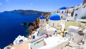 Grecka wyspa przyciąga turystów jak magnes. Nie każdy jednak słyszał o Czerwonej Plaży