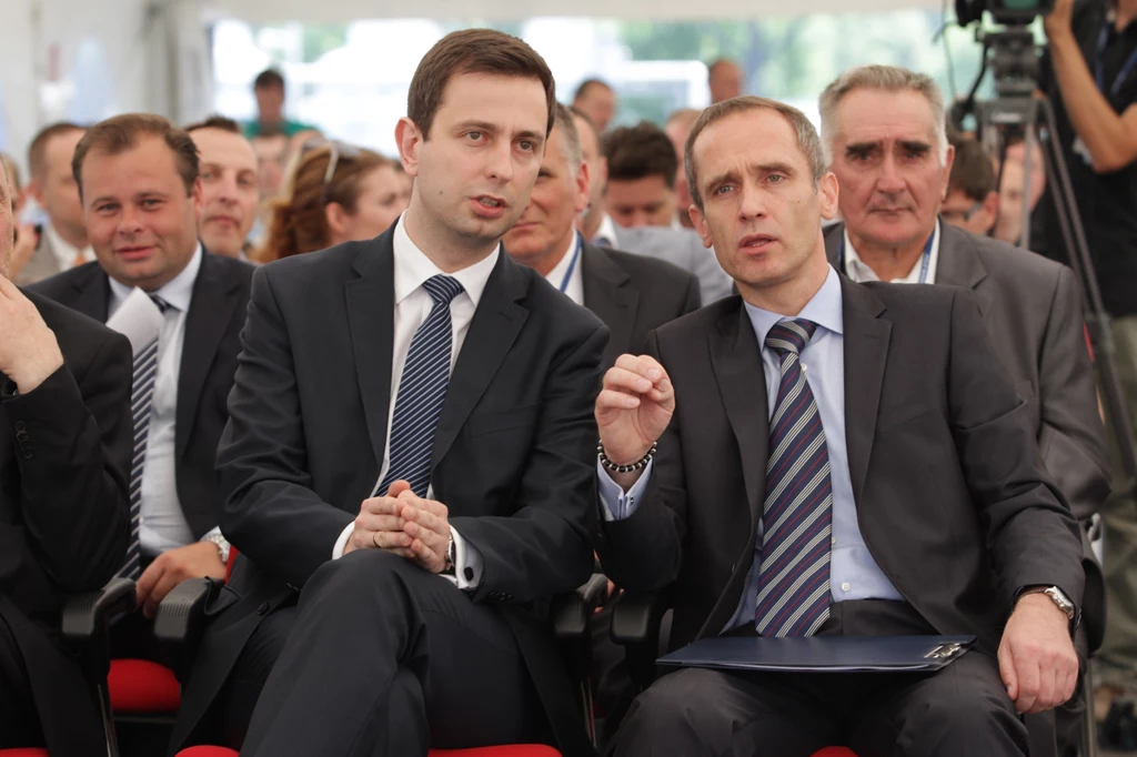 Minister pracy i polityki społecznej Władysław Kosiniak-Kamysz (L) i prezes spółki Philip Morris Polska SA Marek Kalinowski (P)