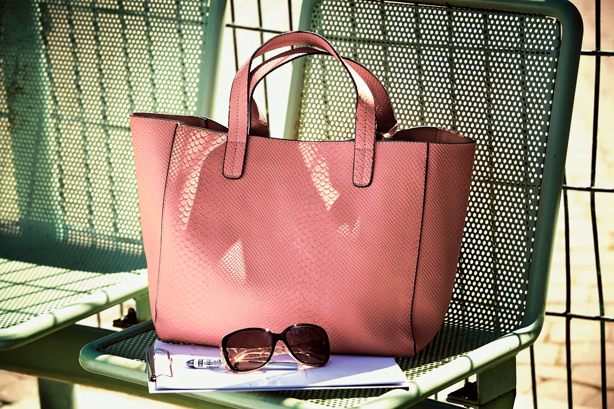 Torebka Parfois | okulary Marks&Spencer | deska Muji Torebka Parfois | okulary Marks&Spencer | deska Muji