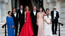 Natalia Vodianova,  książę Albert, księżna Charlene, książna Karolina    