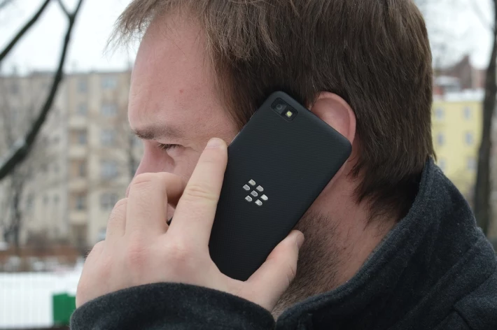 Właściciele BlackBerry zarabiają najwięcej, ale się najczęściej spóźniają