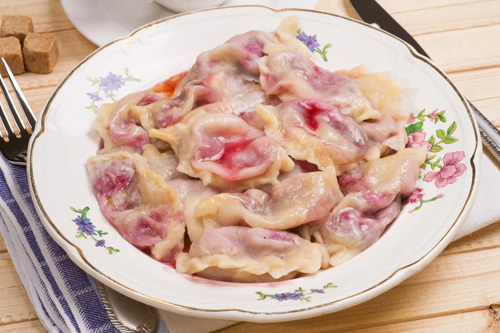 Pierogi z wiśniami