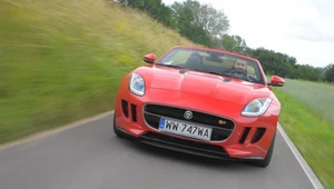 Oto pierwszy od lat sportowy Jaguar. Dotychczas najwięcej emocji budził model XKR-S o mocy 550 KM, oferujący osiągi zbliżone do F-Type'a. Z masą 1,9 t i długością 4,8 m jest on jednak typowym GT i daleko mu do sportowego prowadzenia – to jest domeną F-Type'a.