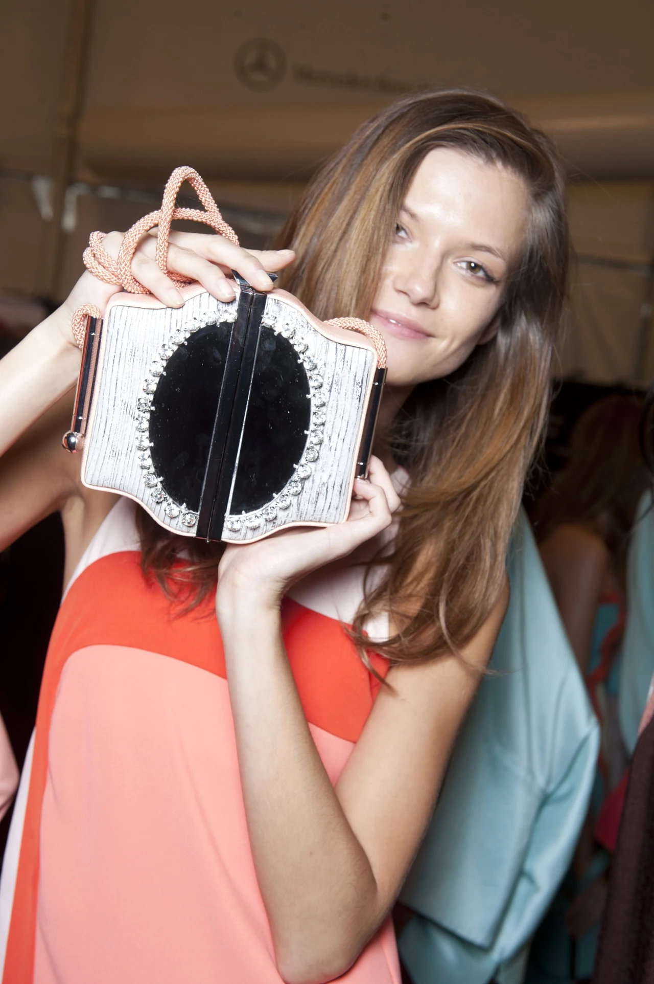 Zdjęcia z backstage pokazu kolekcji Diane von Furstenberg wiosna-lato 2013 Zdjęcia z backstage pokazu kolekcji Diane von Furstenberg wiosna-lato 2013