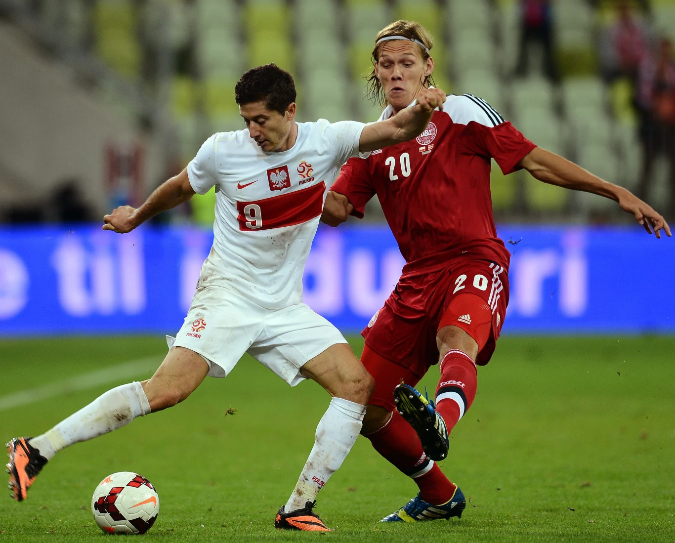 Gole dla "Biało-czerwonych" strzelili: Mateusz Klich, Waldemar Sobota i Piotr Zieliński.