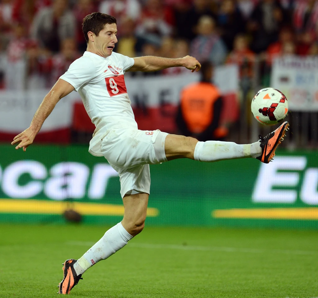 Gole dla "Biało-czerwonych" strzelili: Mateusz Klich, Waldemar Sobota i Piotr Zieliński. Gole dla "Biało-czerwonych" strzelili: Mateusz Klich, Waldemar Sobota i Piotr Zieliński.