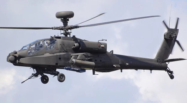 AH Mk 1 Apache produkowany przez AgustaWestland na licencji Boeinga